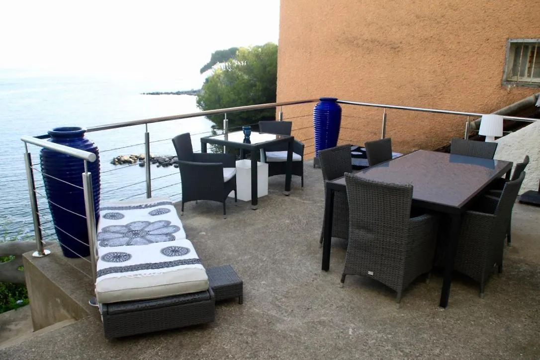 Villa Les Algues, Les Pieds Dans L'Eau Sur La Plage De Renecros Bandol