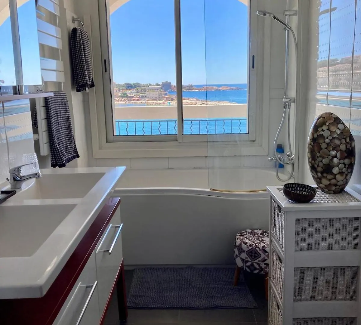 Villa Les Algues, Les Pieds Dans L'Eau Sur La Plage De Renecros Bandol Frankrijk