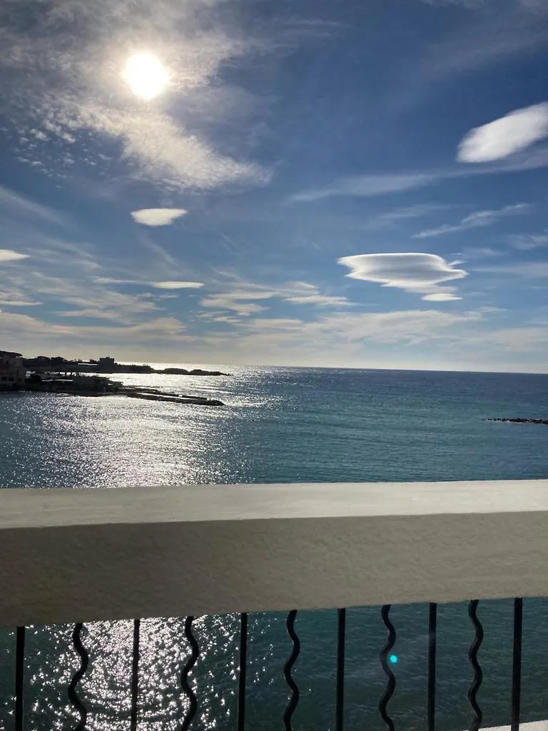 Villa Les Algues, Les Pieds Dans L'Eau Sur La Plage De Renecros Bandol